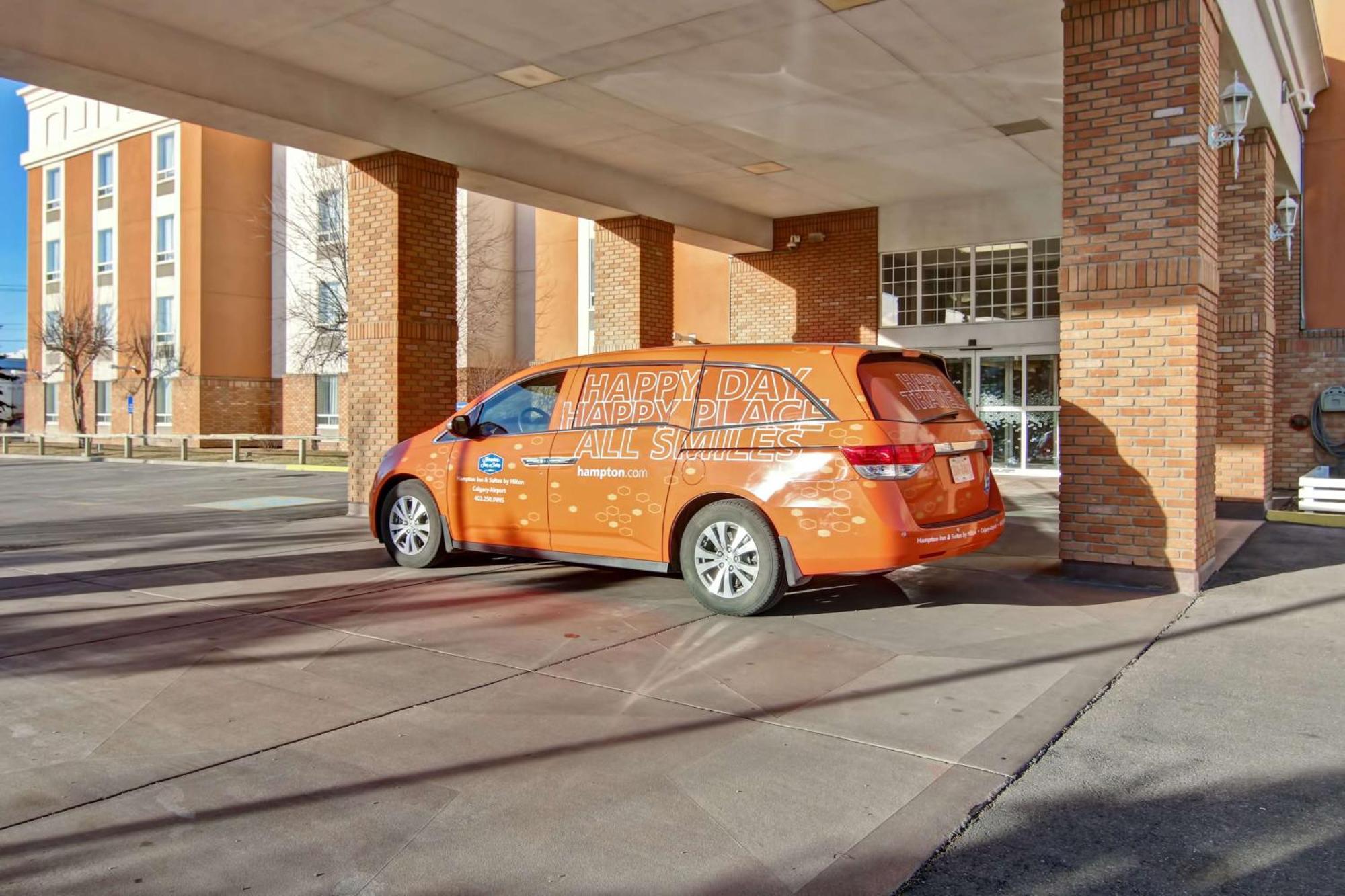 Hampton Inn & Suites By Hilton Calgary-Airport Exteriör bild