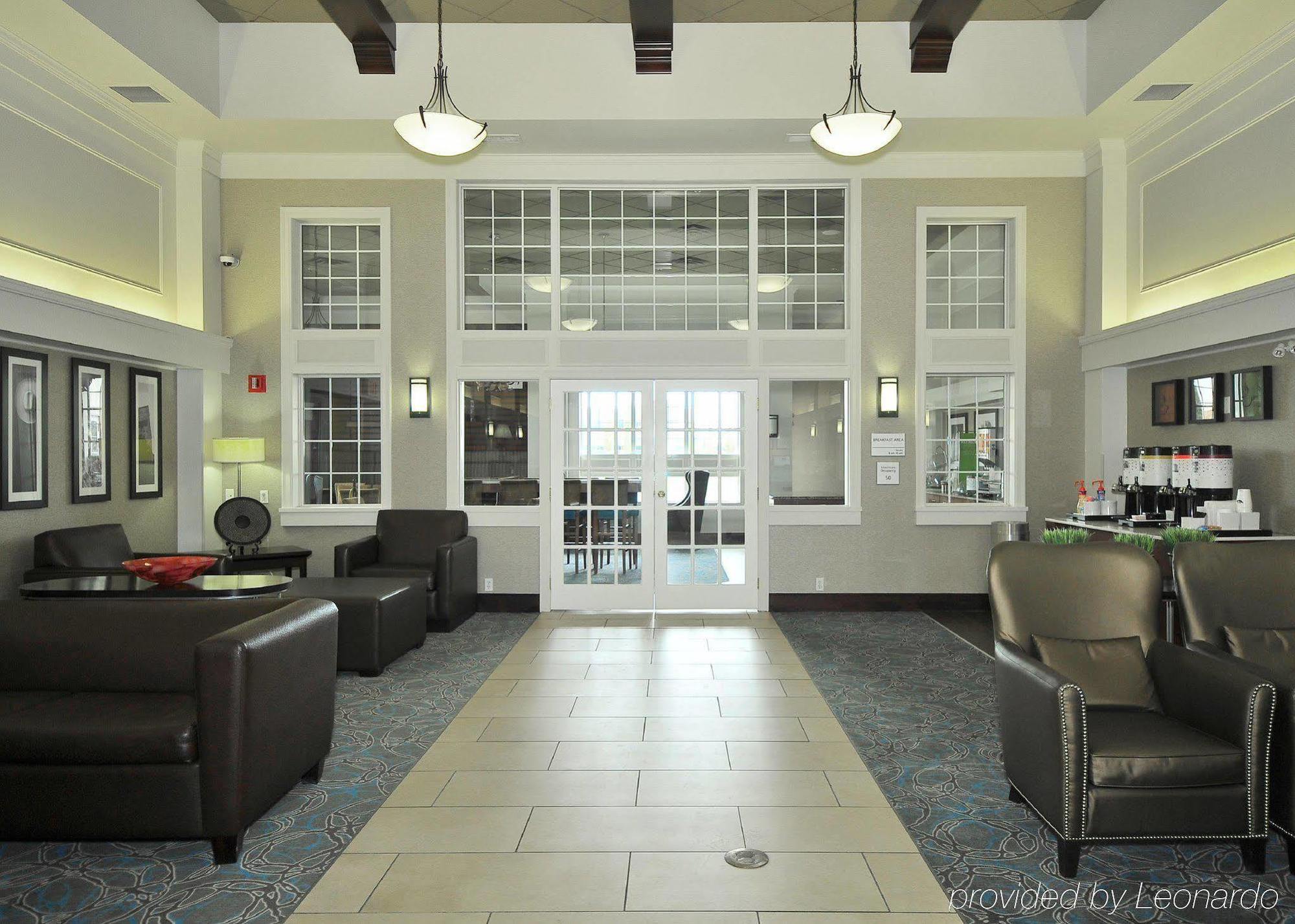 Hampton Inn & Suites By Hilton Calgary-Airport Exteriör bild