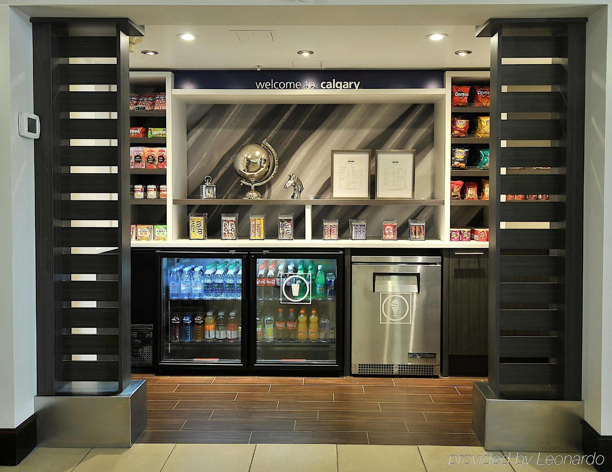 Hampton Inn & Suites By Hilton Calgary-Airport Exteriör bild