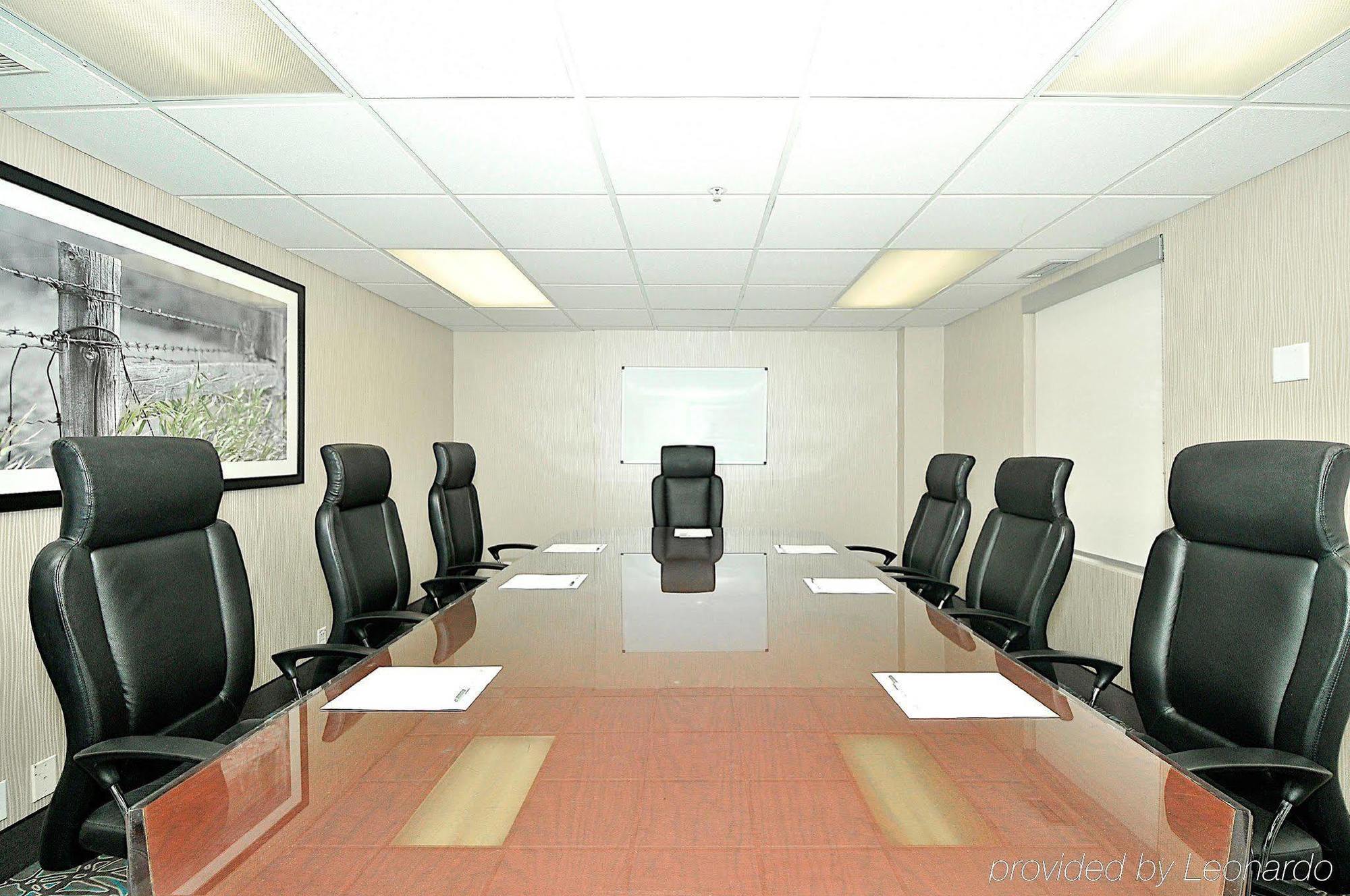 Hampton Inn & Suites By Hilton Calgary-Airport Exteriör bild